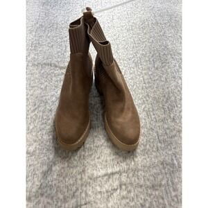 DV Dolce Vita Tyler Brown Faux Suede Lug Sole Sock Ankle Boots Womens 9